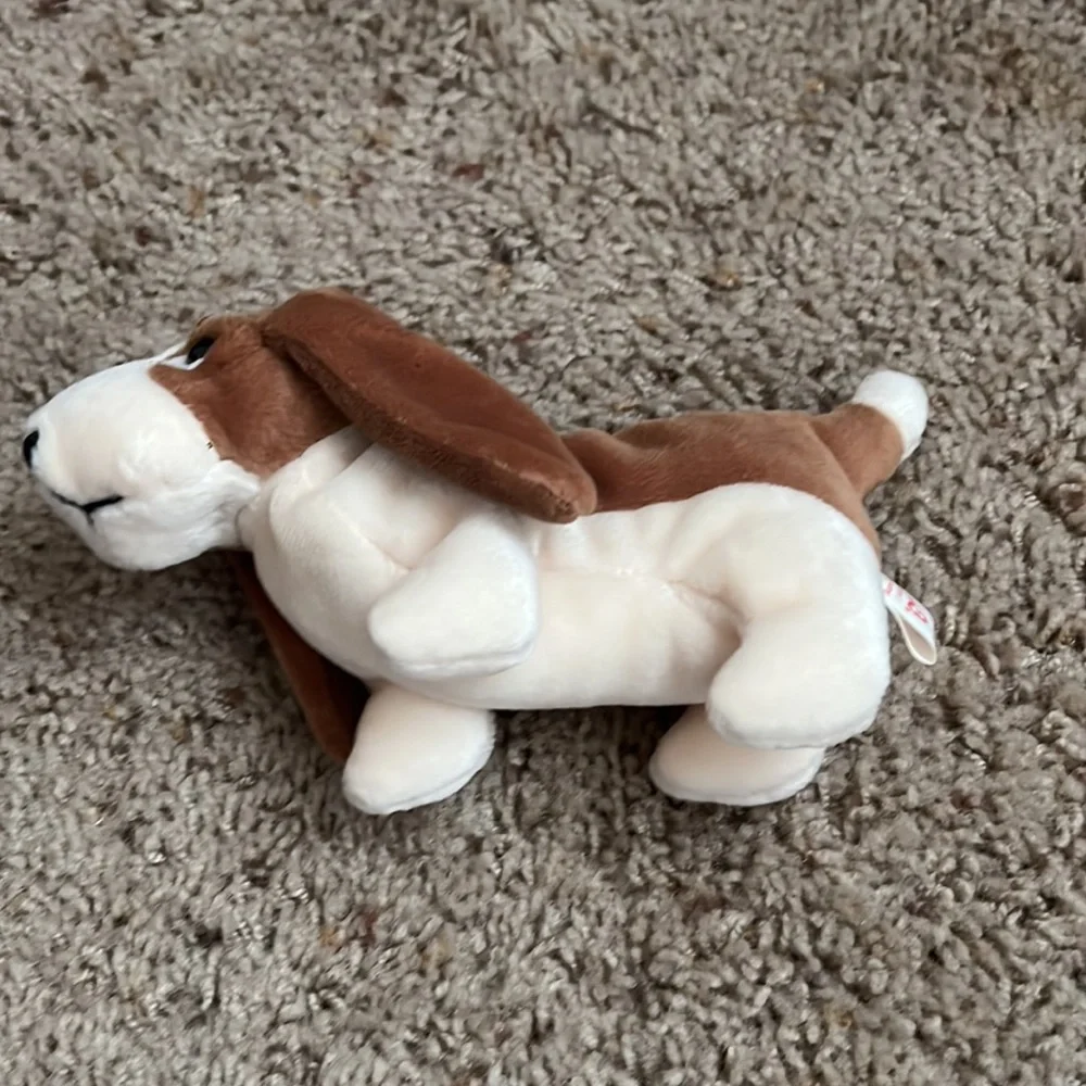 Ty beanie babies tracker the dog brown and white